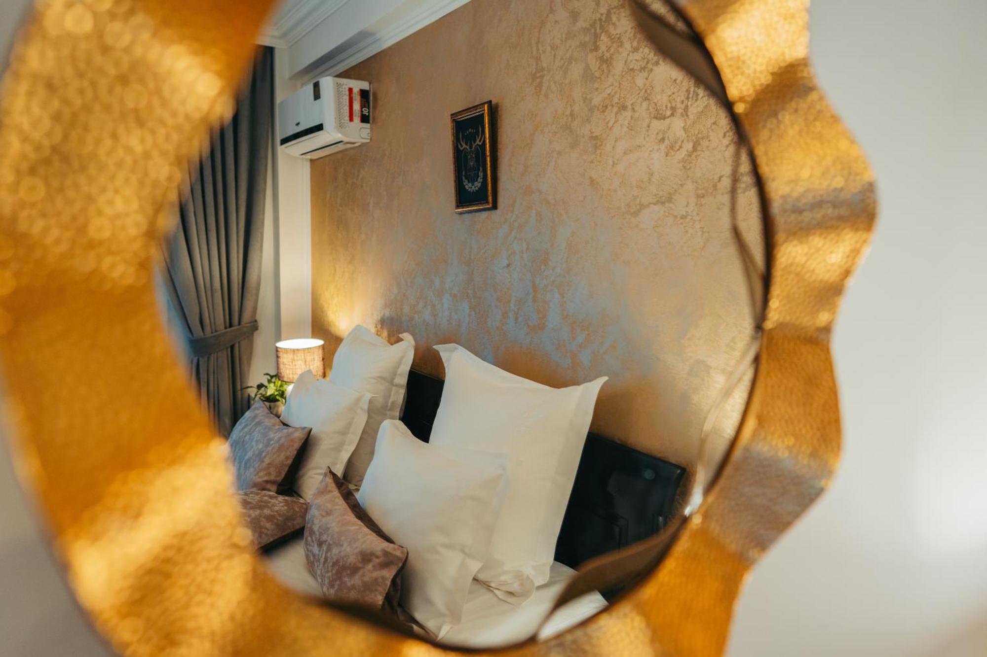 Curtea Domneasca Hotel Vaslui Buitenkant foto